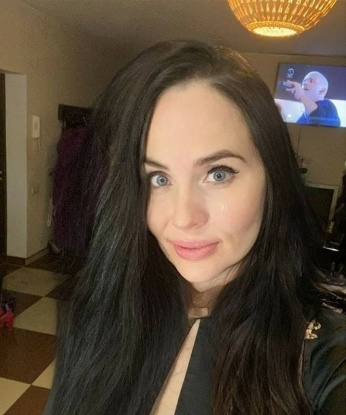 Со мной ты познаешь самые тайные желания и фантазии. Я соблазнительная и нежная, гарантирую тебе незабываемое время, полное страсти и удовольствия. Со мной ты можешь расслабиться и насладиться разнообразием моих услуг. 💋
🌟 Я мастерица в эротическом массаже, фантазиях, ролевых играх и многом другом. Можем провести романтический вечер или испытать настоящую страсть в уютной обстановке. Я гарантирую конфиденциальность и безопасность наших встреч. 🌹
🔥 Мои клиенты отмечают мою красоту, обаяние и профессионализм. Всегда мои фото соответствуют действительности. Ты можешь оценить мою привлекательность и изысканность на прилагаемых фото. 📷
🌇 Я живу в Москве, и у меня есть прекрасное место, где я могу принять тебя и устроить нашу встречу. Я готова стать твоей компаньонкой на ночь, на день, или на весь вечер. Доверься мне и воплощение всех своих самых горячих фантазий. 🌆
💬 Звони мне смело, и мы воплотим в жизнь все, о чем ты так давно мечтал. Я гарантирую, что ты не останешься равнодушным. Жду твоего звонка, мой незабываемый 💫 891, 37 лет