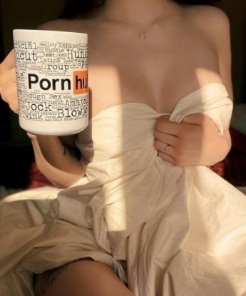 У меня есть прекрасные отзывы от моих довольных клиентов, которые говорят о моей профессиональности и незабываемых ощущениях 😌 Хочешь увидеть мои фото? Жду тебя в Москве для необыкновенного вечера! 🌃💋 7199, 22 года